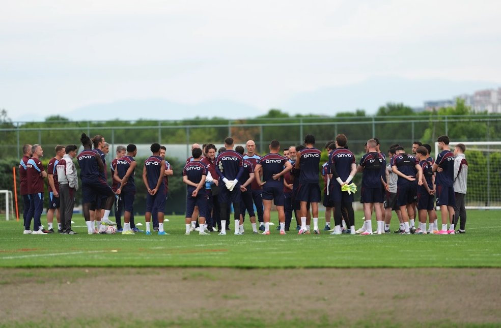 bordosfer's tweet photo. 🚨 Trabzonspor yeni sezon hazırlıklarına bu gün başladı https://t.co/kJb1z8Dtxo