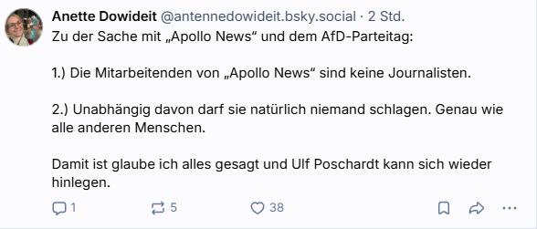 ben_brechtken's tweet photo. Die Dame arbeitet übrigens bei Correctiv. https://t.co/7GM5ig0aMl