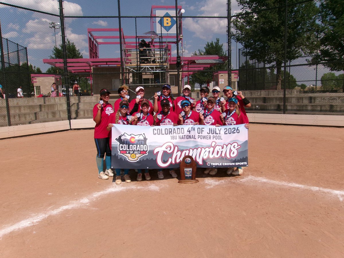 KBryant2026's tweet photo. Thankful to get to play the sport I love with the people I love! 18u National Power Pool Champs! 
@SNUSoftball @Coach_BMAD @OKAthletics https://t.co/g6ftLCobMG