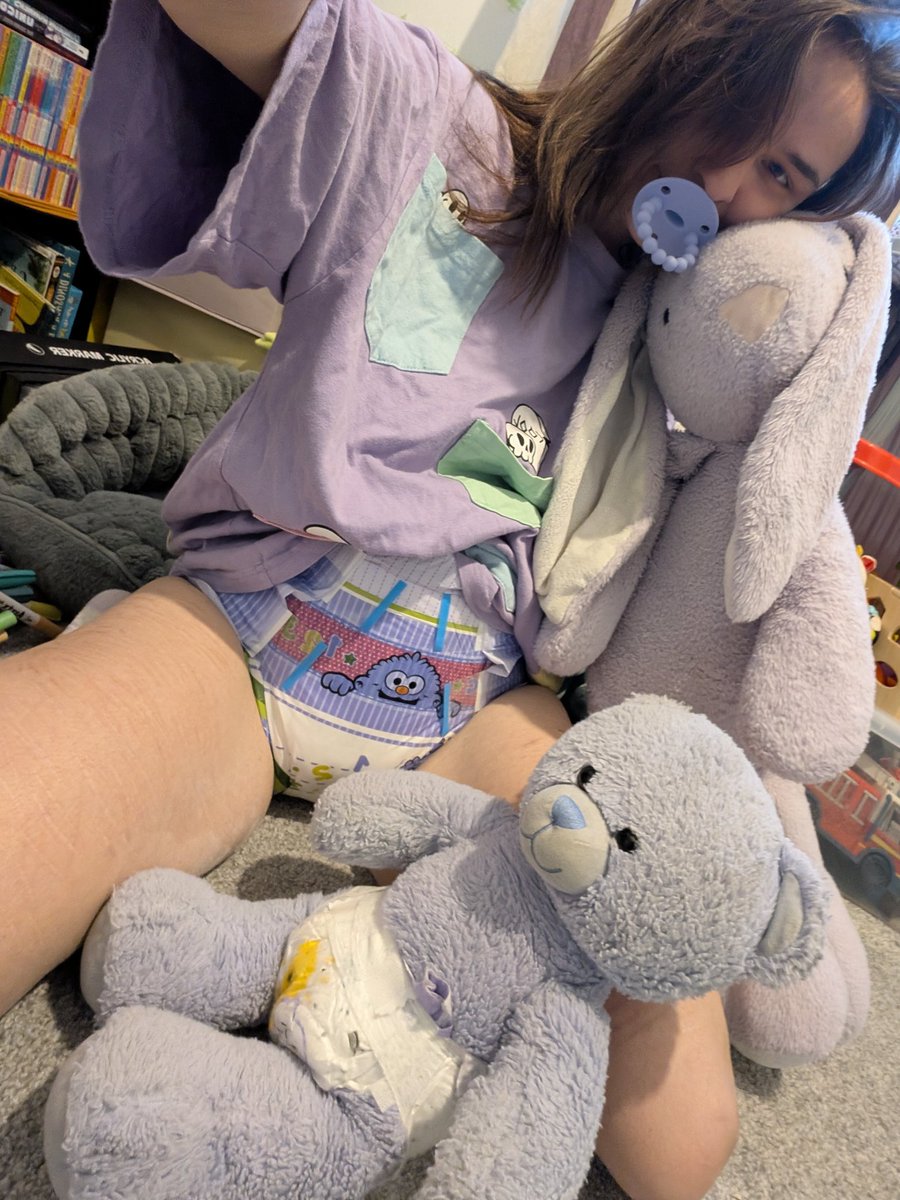TinyCottontail_'s tweet photo. Lookie lookie!! Today @Ralexed83 helped Bunni choose their outfit today nd we went wiff purple!! X33
Fank you Princess! Made Bunni's morning so soft nd little! 🥹🥹
#littlespace #little #abdl https://t.co/2C4KwKci1w