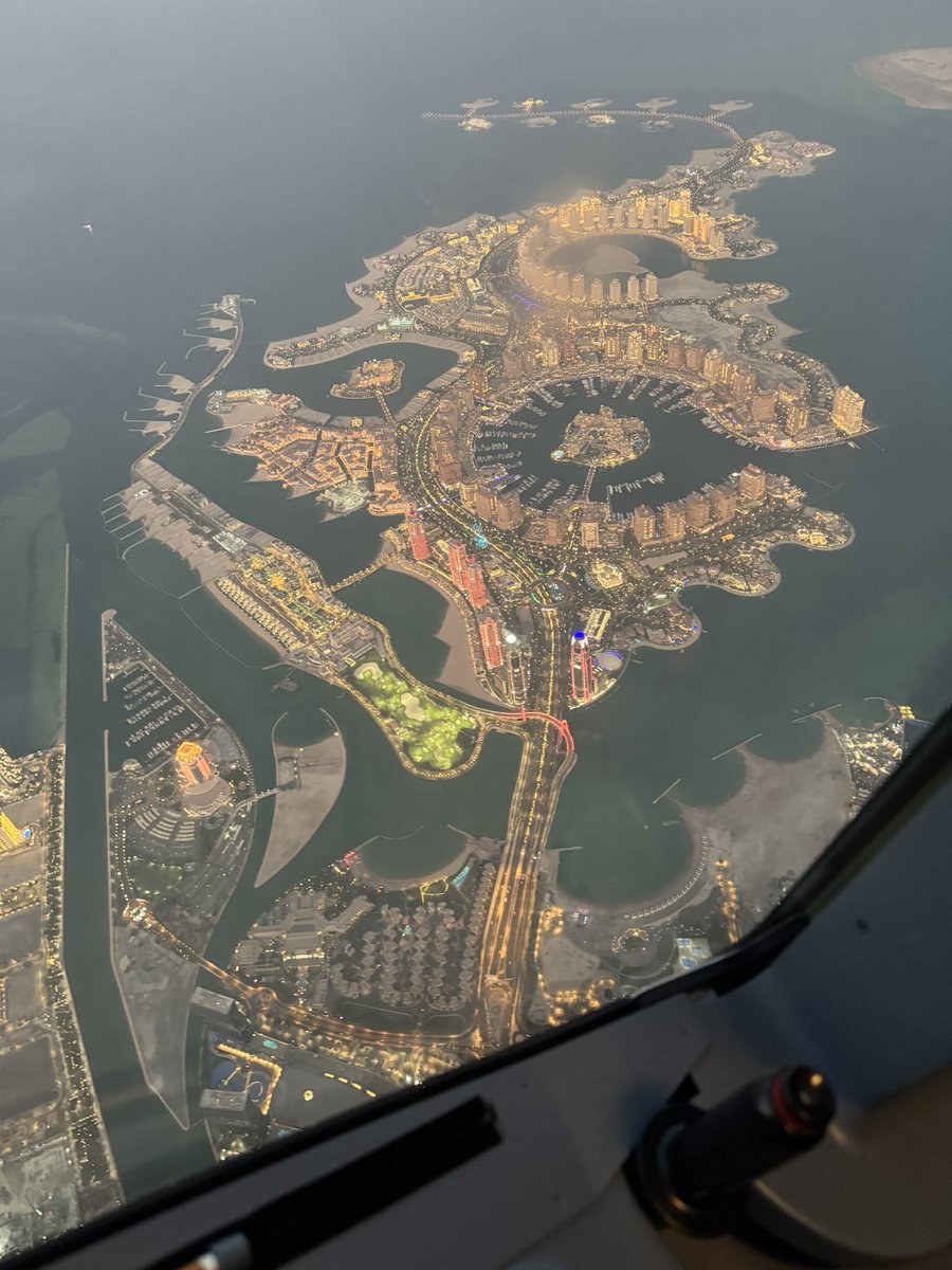 yoon2391's tweet photo. DOHA in QATAR 🇶🇦 https://t.co/lm9GAoHUds