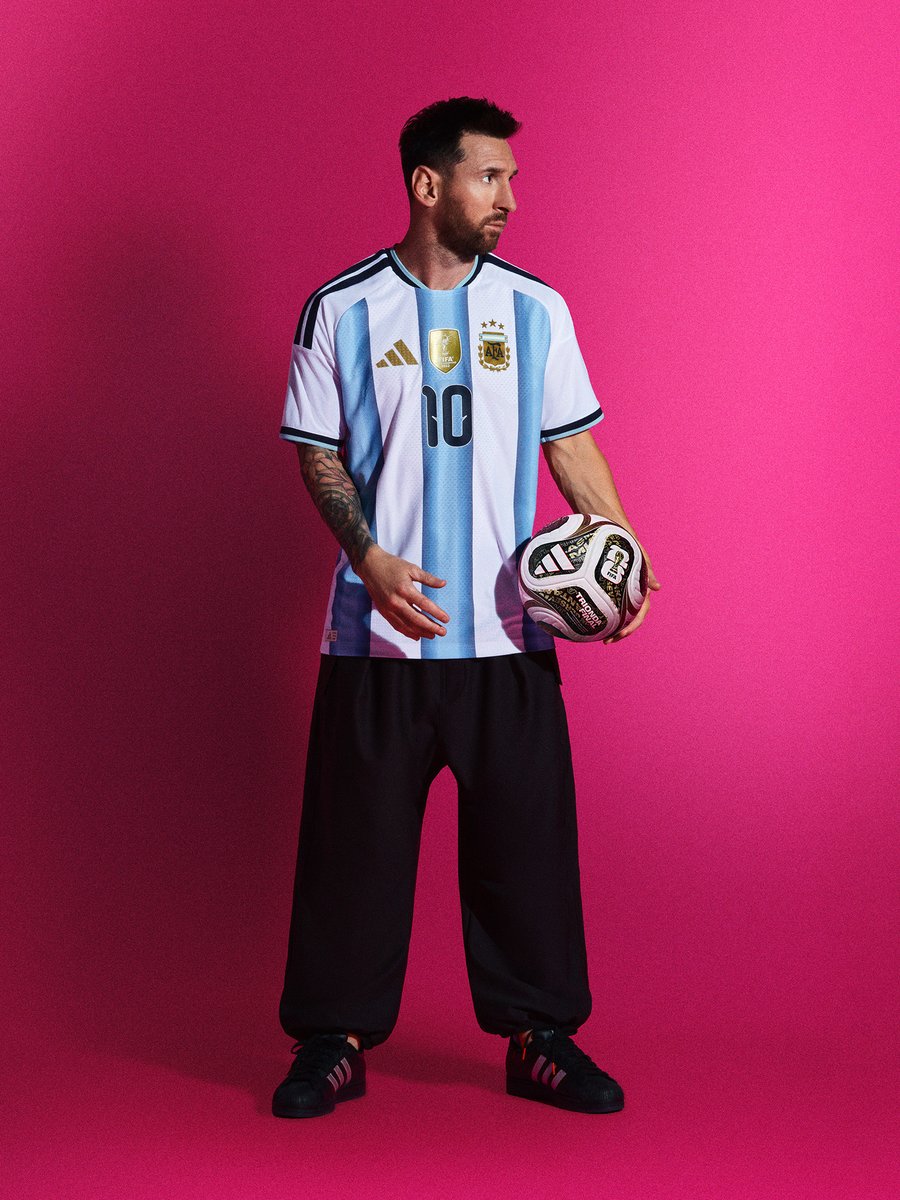 SkyFootball's tweet photo. The TRIONDA FINAL is the Official Match Ball for the semi-finals, bronze final, and final of the FIFA World Cup 2026 ⚽ https://t.co/HPu2a9Cvqw