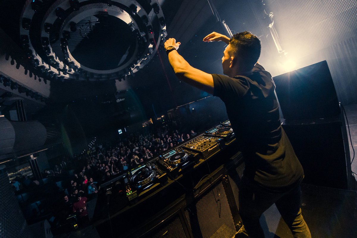 DIM3NSIONMUSIC's tweet photo. 💥 N E W  R E L E A S E 🚨

Announcing a new collab with my friend @DustinHusain this Friday on @BlackHoleRec

Lets go! 🥳 https://t.co/Q7m7HSSmjZ