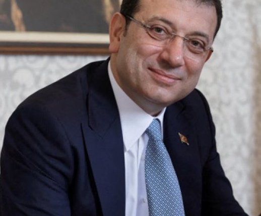 AleviOzum's tweet photo. Bu şahıs Türkiye Cumhuriyeti'nin en büyük hırsızı bugün duruşması vardı👇🤮
@ekrem_imamoglu https://t.co/qVuIUPQqpO