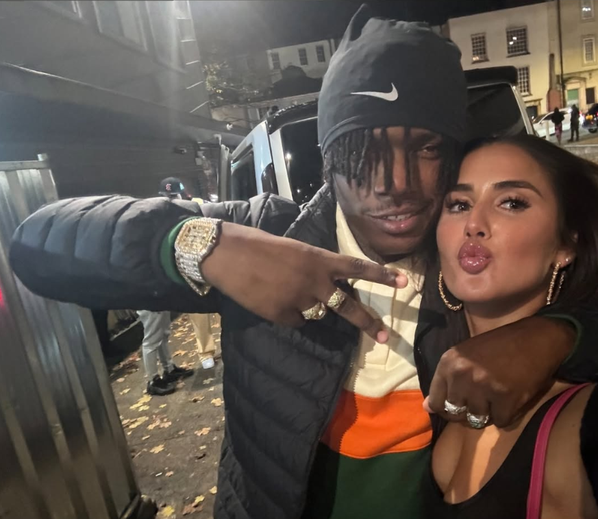 Built4BBCNotSWC's tweet photo. Do you think she likes whitebois? I don't think so

#Built4bbc #BBCOnly #PAWG #saynottowhitebois https://t.co/Is5pob3z69