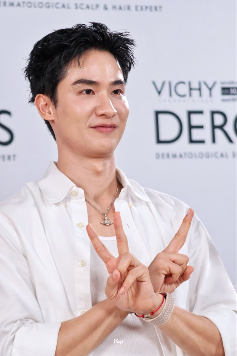 momiji_mig's tweet photo. หล่อน่ารักทุกแอคเลยฮะพี่

 TAY VICHY LIVE
#VichyDercosxTayTawan
#Tawan_V https://t.co/GGMRehBx2B