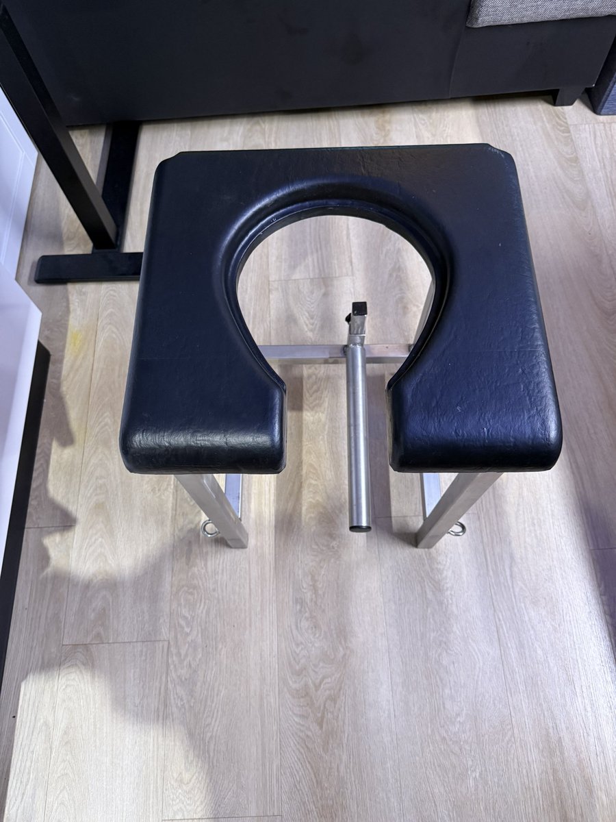 The_Slave_Phi's tweet photo. Selling SteelToyz chair with F-machine attachment. 
Located in Amsterdam, anyone interested? 
Write me a DM https://t.co/GHMK3yTVOf