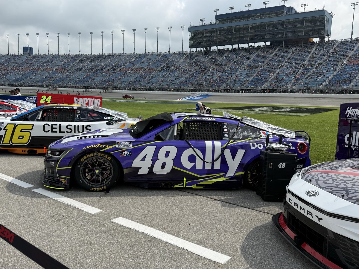 BlakeGiglio1's tweet photo. What a weekend! I am really thankful for the opportunity to represent @ENASCARGG and @PioneersGG at @ChicagolndSpdwy. It was great meeting everyone at the NASCAR Experience and being on stage with @adam__garza. Thanks to everyone who came out and I can’t wait to do it again! https://t.co/IWZIzNLjm7