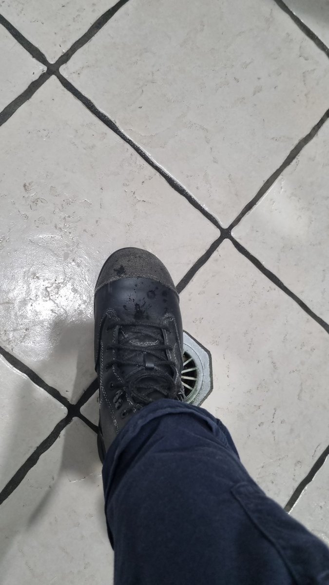 GrumpySunshineX's tweet photo. @CommanderFemUnc I lick the piss off my boots actually. https://t.co/FzZUlG7V1x