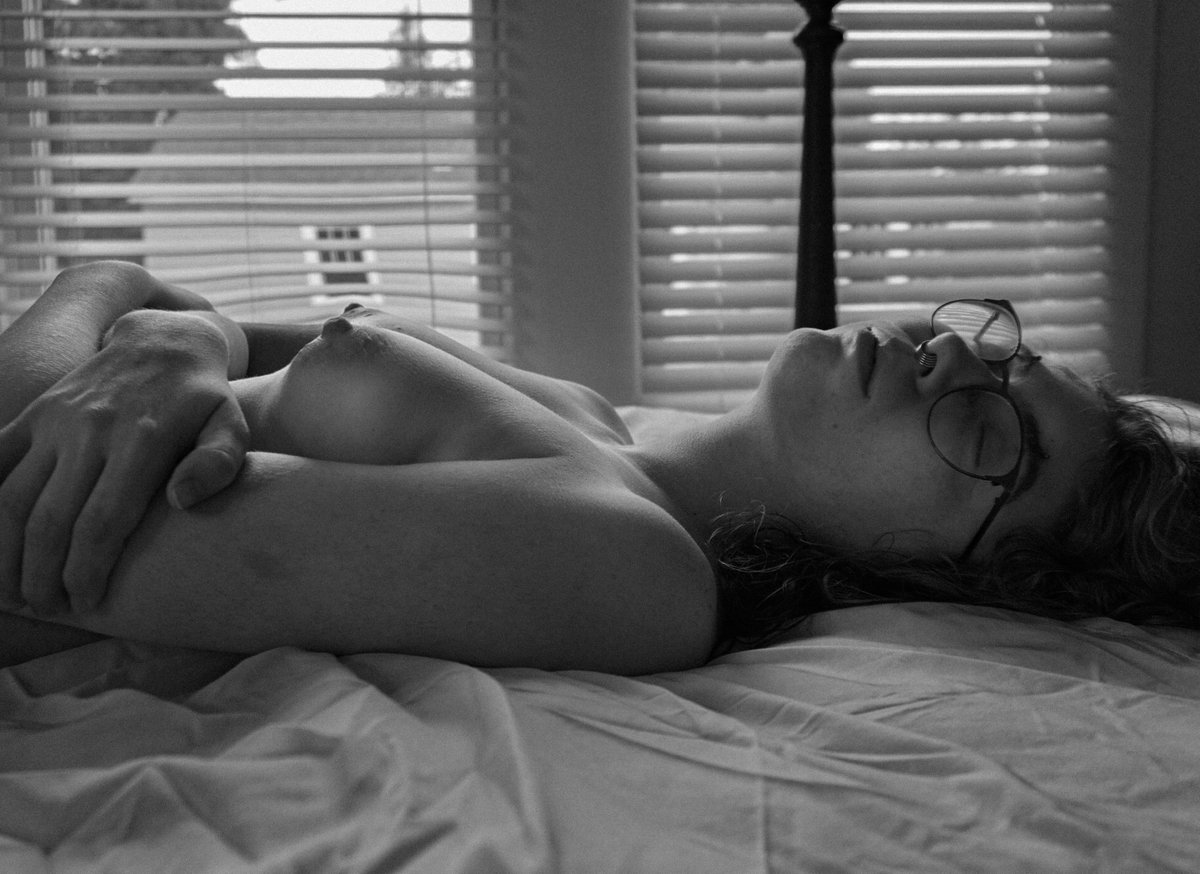 AI_Christofer's tweet photo. Gail from the archives. #blackandwhite #hairy #naturalmodel #artnudemodel #bikinishoot #microbikini https://t.co/eVOHiVMlG2
