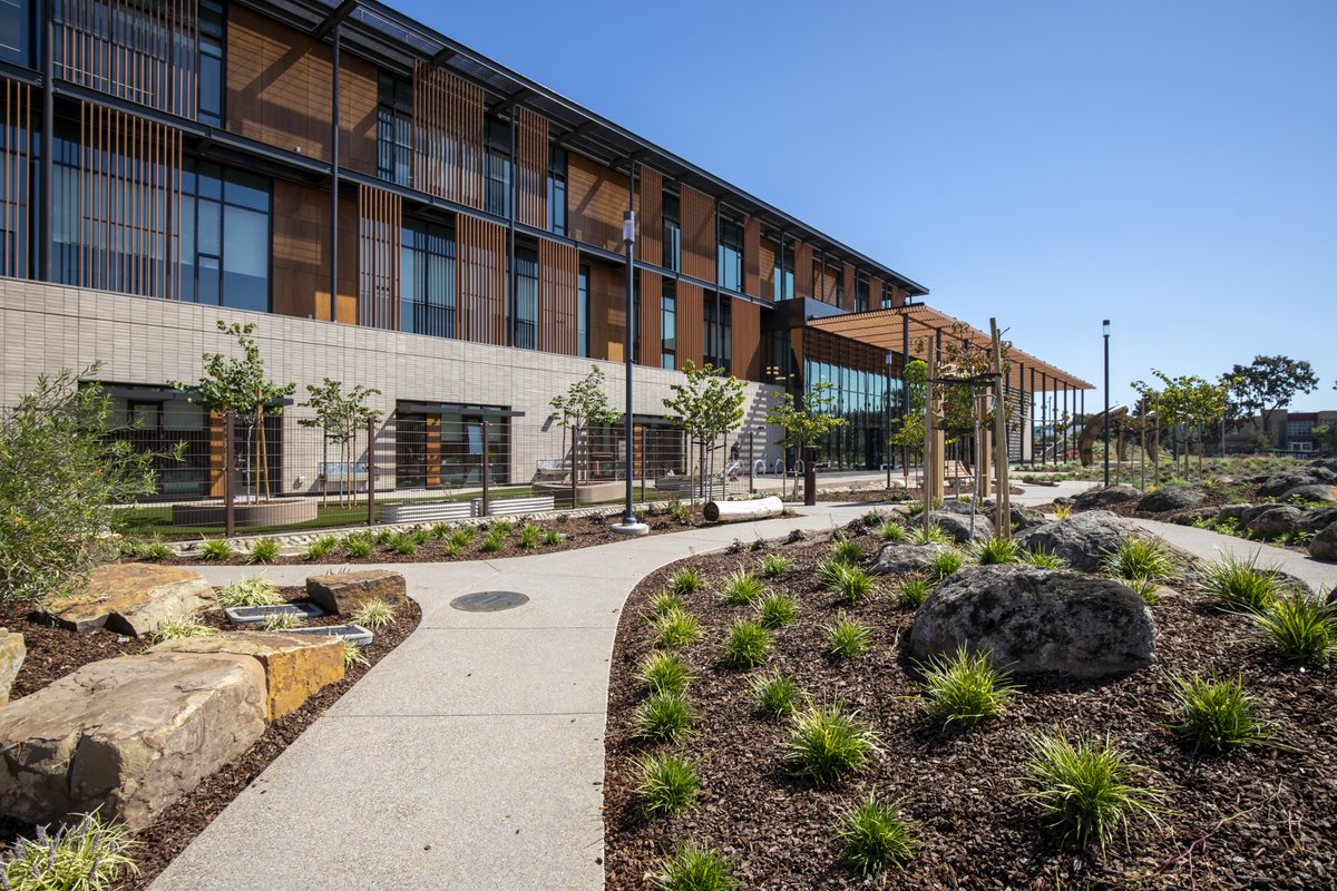 MySFPUC's tweet photo. 💙We're excited for One City Day! Here's where you'll find us on July 11:

🌿 College Hill Learning Garden
🌟 Southeast Community Center
🌱 Garden for the Environment
🐦 Hummingbird Farm
🍃 Sunset Boulevard Learning Lab

Visit https://t.co/JagaqFlAvJ to find a project &amp; sign up. https://t.co/sXodY64rbI