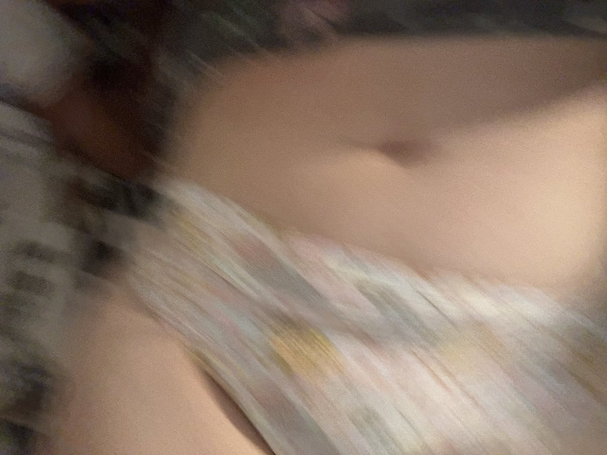 hit_thezaa's tweet photo. good morning;) 
#nsfwtwtًً #thick #booty #pussy https://t.co/Y9jkifWGO3