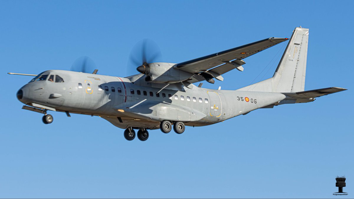 hugosspotter's tweet photo. Visita a la Base Aérea de San Javier de estos dos CASA C-295M del Ala 35 con Indicativo radio “AME” durante la tan apreciada hora dorada de una tarde de julio.
#CASA #C295M #Ala35 #BASanJavier #AME https://t.co/dls7Ivp3jr