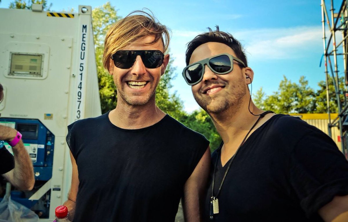 drumcoderecords's tweet photo. Throwback to when @MaceoPlex and Ritchie Hawtin met up at Tomorrowland 2013 → https://t.co/26i1XZ3pmq