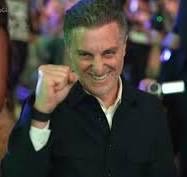 renan89928's tweet photo. @CentralDoBrega Lembrando da imagem do Luciano Huck comemorando a convocação desse marginal do Neymar Jr. Os vermes se aplaudem. https://t.co/tcTcCbSG2s