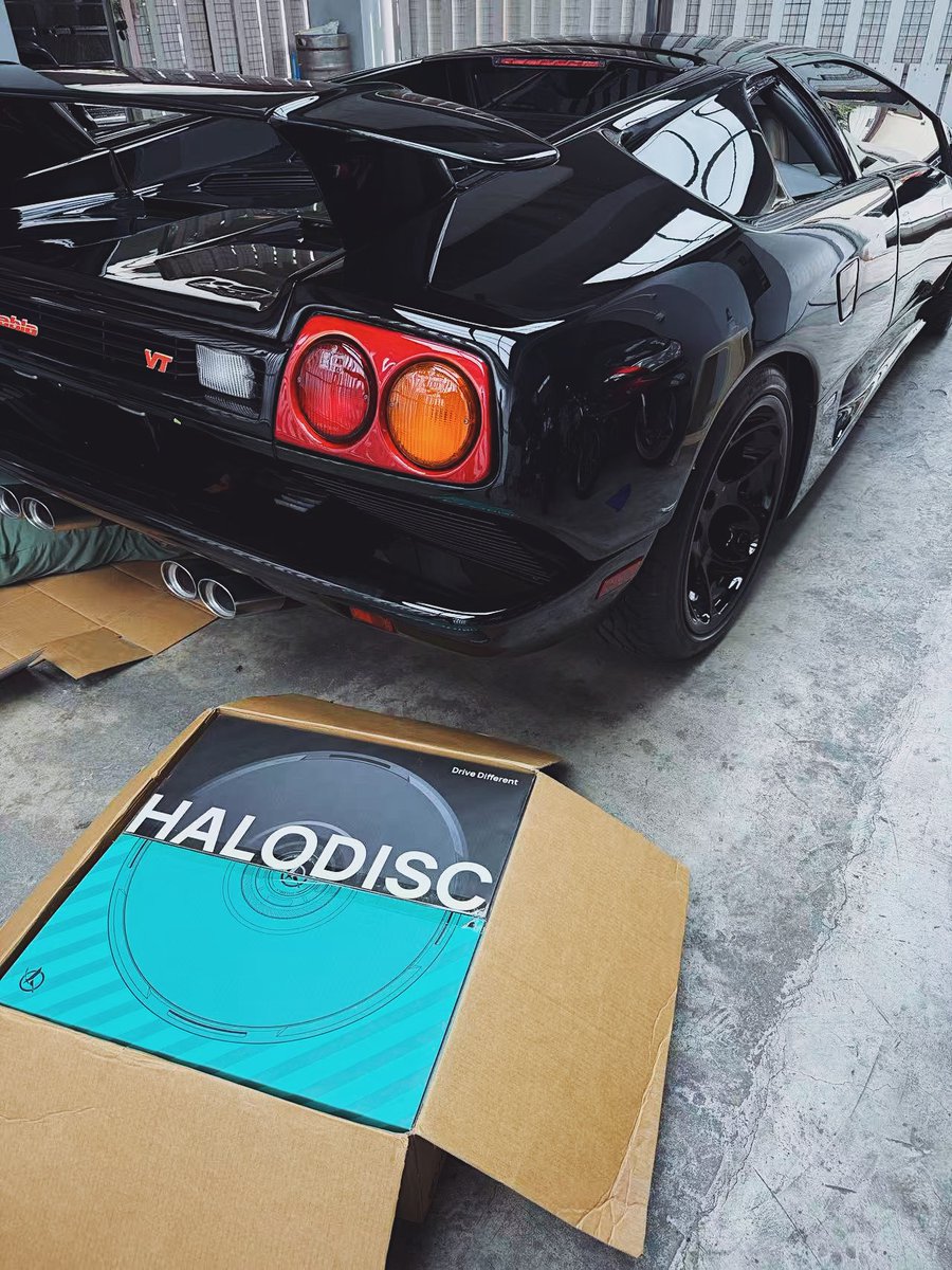 Haloblk_global's tweet photo. When HALOBLK meets Lamborghini! https://t.co/fxb9D9YxED