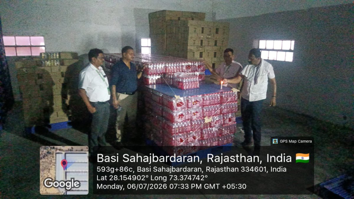 fssaiindia's tweet photo. #Rajasthan #Bikaner 
State Food Safety Officials inspected a warehouse on Khara Road and seized 28,278 bottles/cans of caffeinated beverages. Three samples were officially collected for laboratory testing
Strict legal action will follow based on the lab results.  #FSSAIinStates https://t.co/fHMEkpK9oU