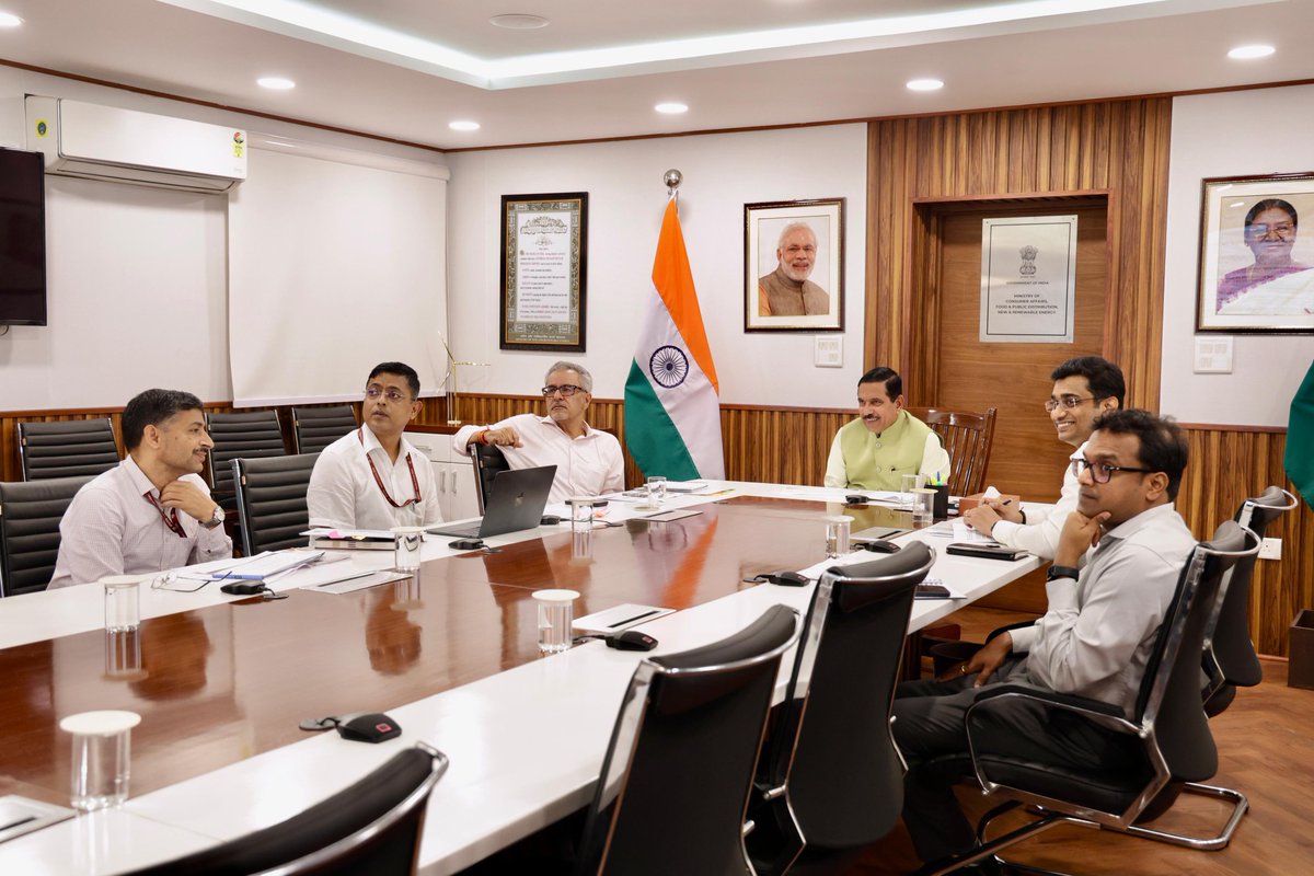JoshiPralhad's tweet photo. Held a meeting with the Secretary, @fooddeptgoi, to review the progress of key initiatives aimed at strengthening India's food security ecosystem. We discussed the ongoing procurement season, modernize storage and logistics, expand technology-led interventions, and ensure that the benefits of our food security programmes continue to reach every eligible household efficiently and transparently.