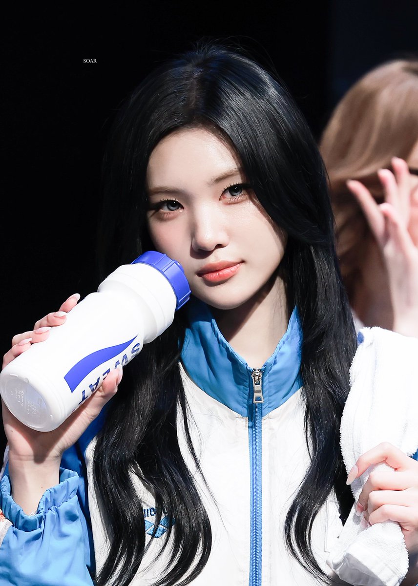 Soar_1203's tweet photo. 260704 Everline Fansign

 #JUUN #주은
#Hearts2Hearts #하츠투하츠 https://t.co/HL6xqssL0D