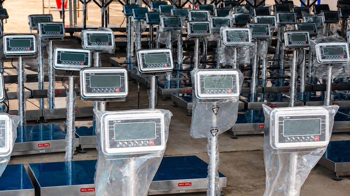 real_alaindo's tweet photo. 191 balances électroniques envoyées à 10 communes des régions Kara, Centrale, Savanes. Une initiative de HAUQE et ATOMET. Un remplacement de méthodes de pesage traditionnelles par des instruments conforme au règlement de l’#UEMOA. Partagez cette bonne nouvelle.
#Togo #Commerce https://t.co/UIIo0GKpdG
