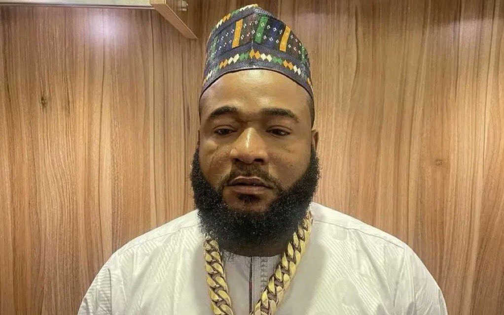 instablog9ja's tweet photo. Sam Larry alive, responding to treatment after car cr@sh — Associate confirms https://t.co/PXe6OkhjHa