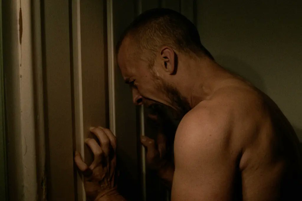 Filmaffinity's tweet photo. #Lockbox, de Daniel Stamm, llega a los cines de EE. UU. con críticas mixtas. Se destaca que supera las expectativas y el ritmo de su puesta en escena, pero se cree que desaprovecha sus ideas, carece de tensión y recurre a sustos demasiado convencionales.
https://t.co/nz0LkbUJlq https://t.co/JDspEURna2