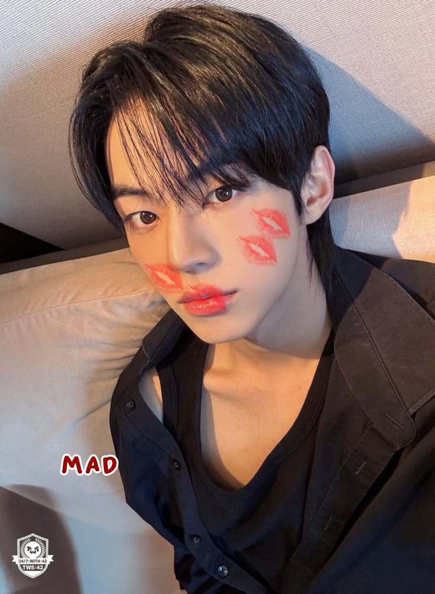 americcaano's tweet photo. where i would kiss my bf when he's... but make it dohaep. (haep's ver) https://t.co/3c0UMH30z8