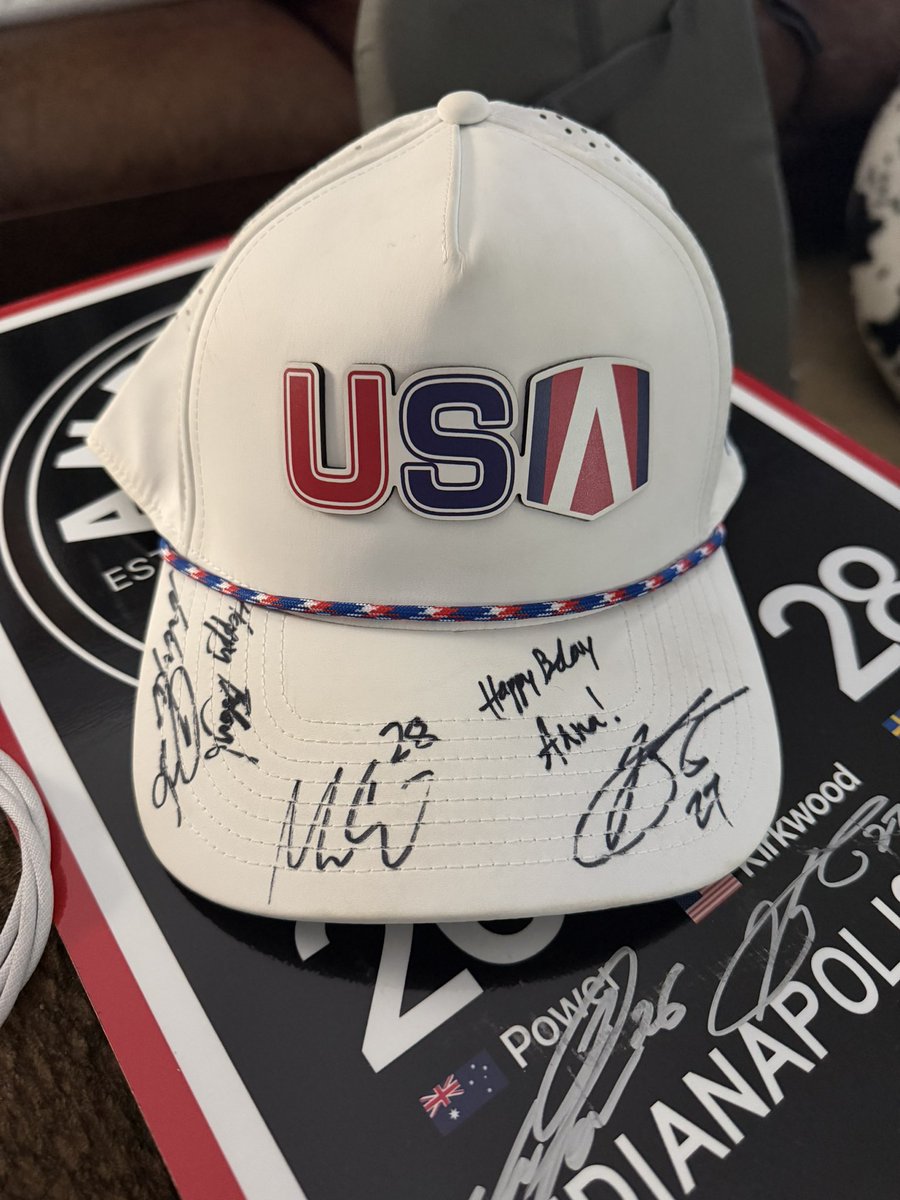 annamoran705's tweet photo. My husband brought home the best birthday present ever! Thanks to @KKirkwoodRacing @Ericsson_Marcus @26WillPower_ and @AndrettiIndy ❤️🏎️🏁 https://t.co/pwR8qsvLdL