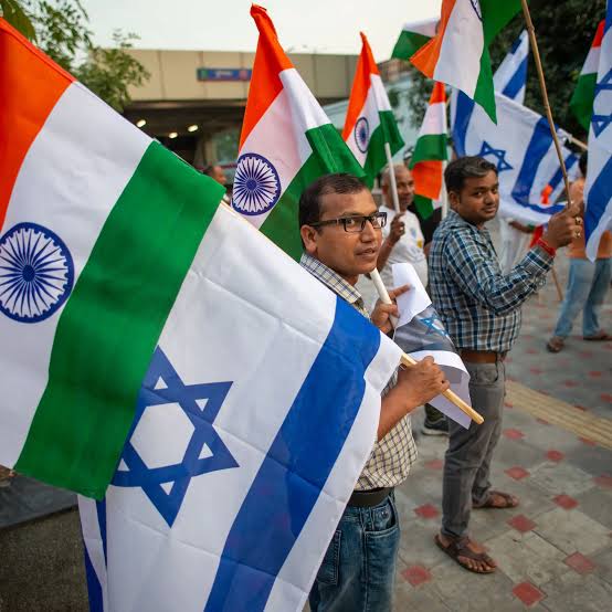 SouthAsiaIndex's tweet photo. Israeli PM Netanyahu has rejected the claim by US Vice President JD Vance that Israel is diplomatically isolated and only the US supports Israel today.

◾Netanyahu says India is a great ally of Israel and over 1.4 billions Indian support Israel overwhelmingly.

◾ Israeli PM Netanyahu says his Facebook is flooded with messages of support from Indians who love Israel.