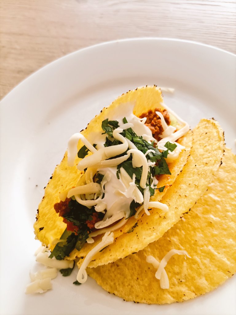 MattTakeThree's tweet photo. #FODMAP round 2.
Turkey mince tacos, and the boy.
Piece of piss to make, bland enough that he loved them. And adaptable should you want to make them "more".
3x down the child. Followed by;
"Did I just eat coriander and chilli?" https://t.co/ExrB8e3AQm