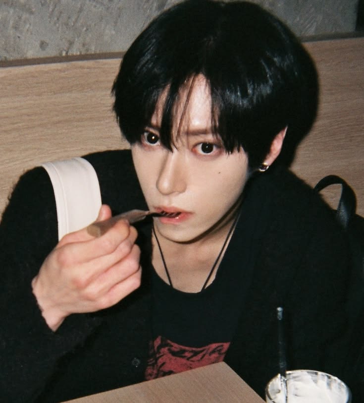 amourismal's tweet photo. 아르노 햅삐 벌쓰데이
7의 남자니까 럭7ㅣ하시길 바랍니다 🍀 https://t.co/mr8VSMM7TT