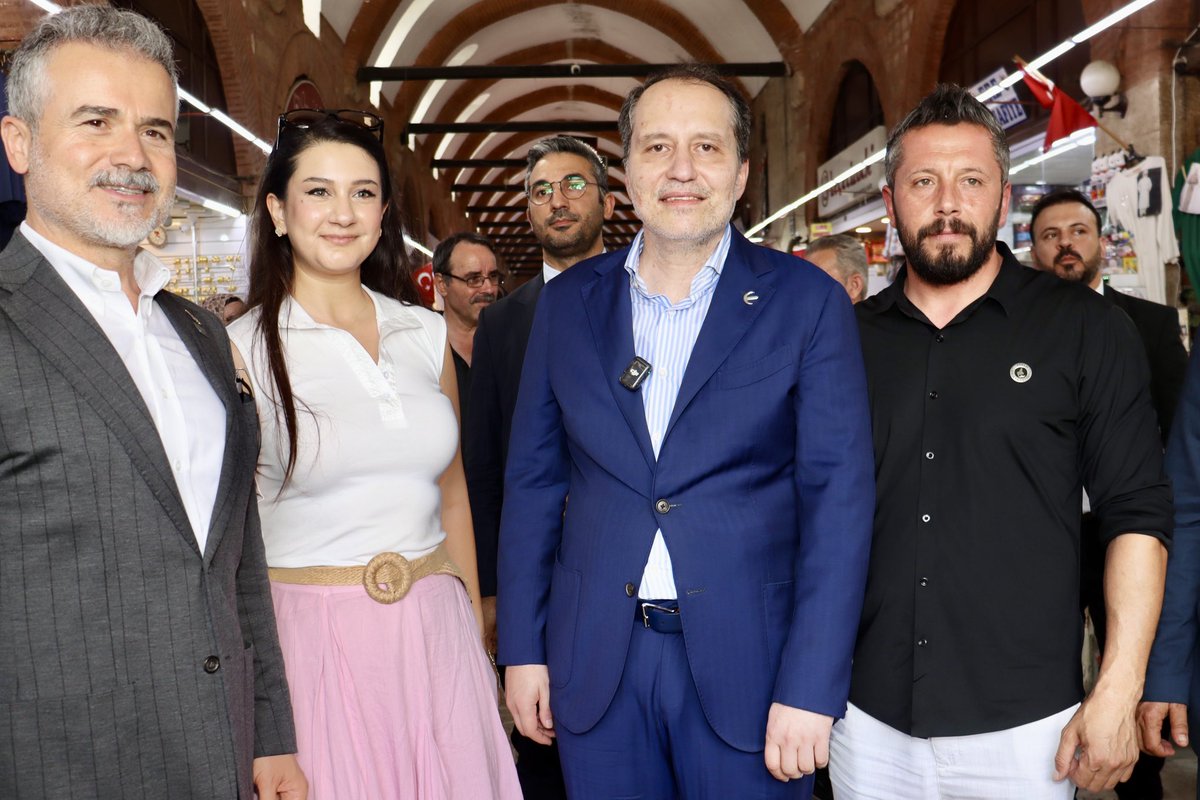 erbakanfatih's tweet photo. Dün Edirne’de esnafımızla ve her kesimden insanımızla bir araya geldik. Çok verimli bir ziyaret gerçekleştirdik. https://t.co/uyEqyZyN6c