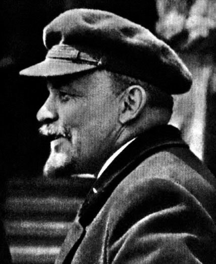 Rakeshhkumaar's tweet photo. “Everywhere and at all times the liberal bourgeoisie tries to bribe the uneducated masses with scraps in order to divert them from revolution…”

-V. I. Lenin, The Social-Democrats and the Duma Elections (1907) https://t.co/NTvS4W6iJZ