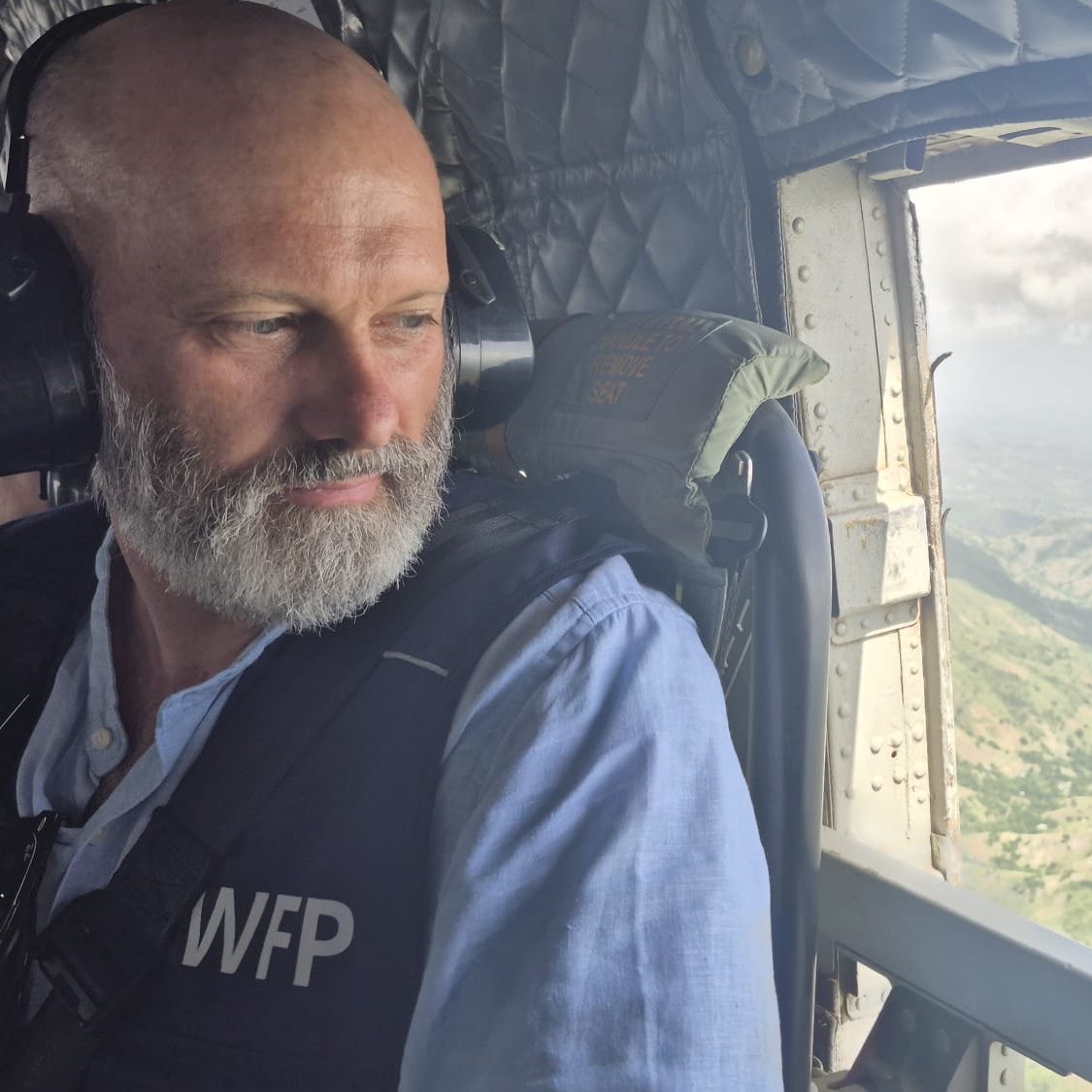 WFP_Haiti's tweet photo. WFP Asst. Executive Director @mfjhollingworth is in #Haiti. 

He will meet with communities affected by food insecurity as well as Government, local &amp; international partners and donors, highlighting @WFP's emergency response as well as efforts to address root causes of hunger. https://t.co/rZI3wcJo84