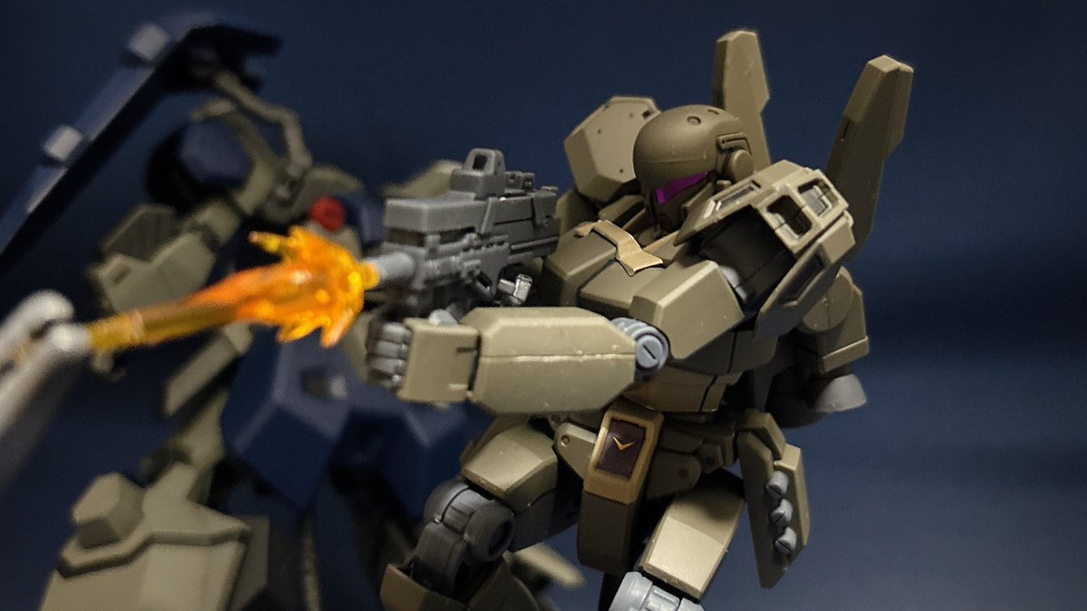 tanupura_hobby's tweet photo. おはようございます❗️🤗
今日も１日宜しくお願いします❗️😆

今日はNTよりジェガンＤ型 護衛隊仕様です❗️🥳

ジェガンＤ型のバリエ機❗️ヘルメット型の頭部のためパトレイバーのヘルダイバーに似てます❗️🤣

劇中ではマーサの乗る護送車をグスタフカールらと共に護衛してましたがディジェに…❗️😱 https://t.co/IKTrZCr47k