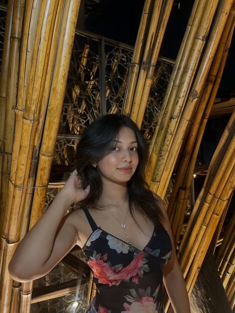 hotgirlparado's tweet photo. #TwinkleSharma https://t.co/LgIlcS9yPo