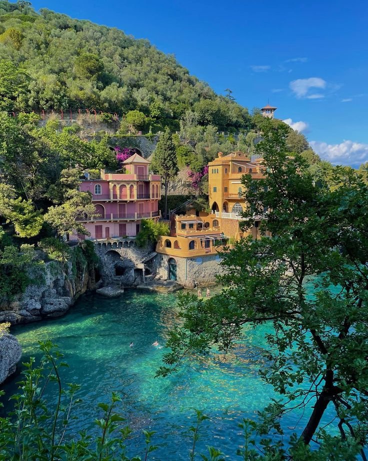 echoesofworld's tweet photo. Portofino, Italy https://t.co/c2oDvO0fYv