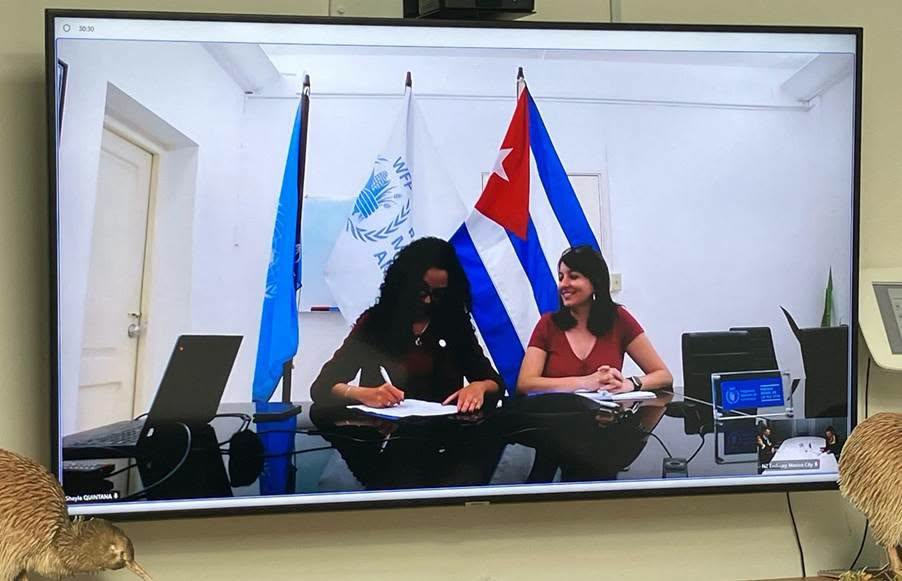 NZinMexico's tweet photo. Nueva Zelanda está preocupado por la situación humanitaria en Cuba. Por ello, la Embajadora Ireland y @WFP_Cuba del celebraron una firma virtual para oficializar la contribución de NZ$50,000 al proyecto. Esta iniciativa contribuirá a mejorar el acceso a alimentos nutritivos. https://t.co/2YVTD1Lybj