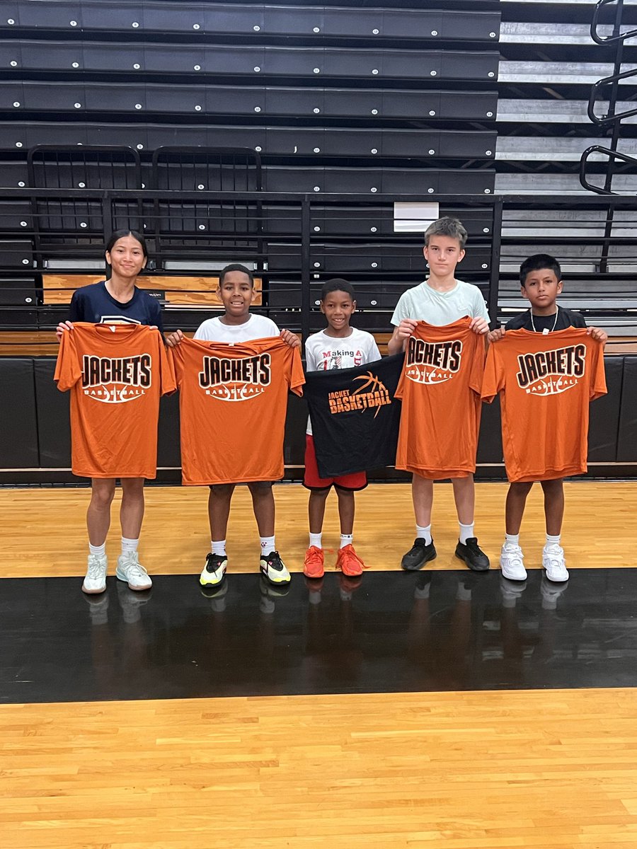 AlvinBoysHoops's tweet photo. Congratulations to the athletes that earned camper of the day! Keep up the hard work! https://t.co/Xc4D3MTfoS