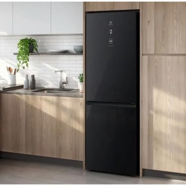 Economizzando2's tweet photo. Geladeira Electrolux Frost Free Inverter 322L Efficient AutoSense Inverse Preta (IB42G) - 127V - (Amazon)

📷 https://t.co/fw4h8EbXmr
📷 Use o Cupom: TIMEPRIME
R$ 3.499,00 em até 12x sem juros

📷 Assine Prime aqui ou experimente Gratuitamente por 30 dias
📷 https://t.co/AnrR2S17Rt