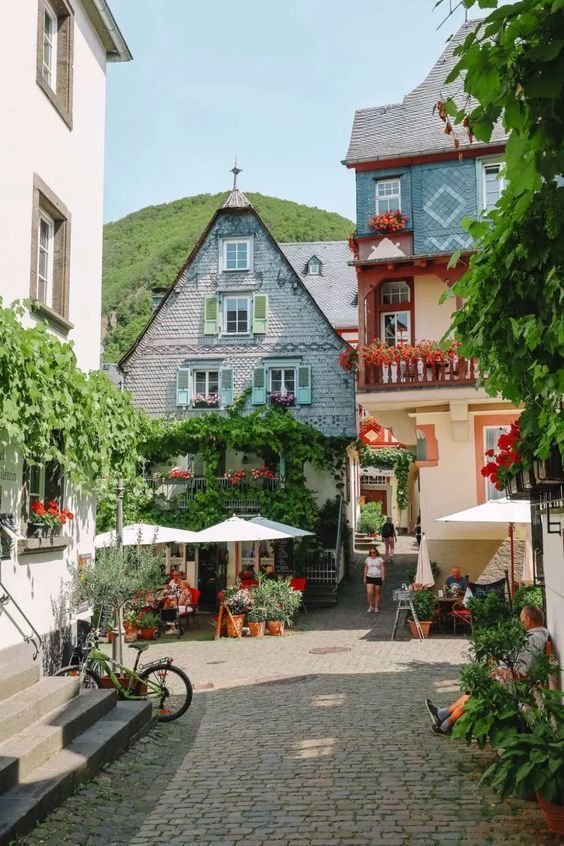 echoesofworld's tweet photo. Beilstein, Germany https://t.co/CVTCQvNQDx