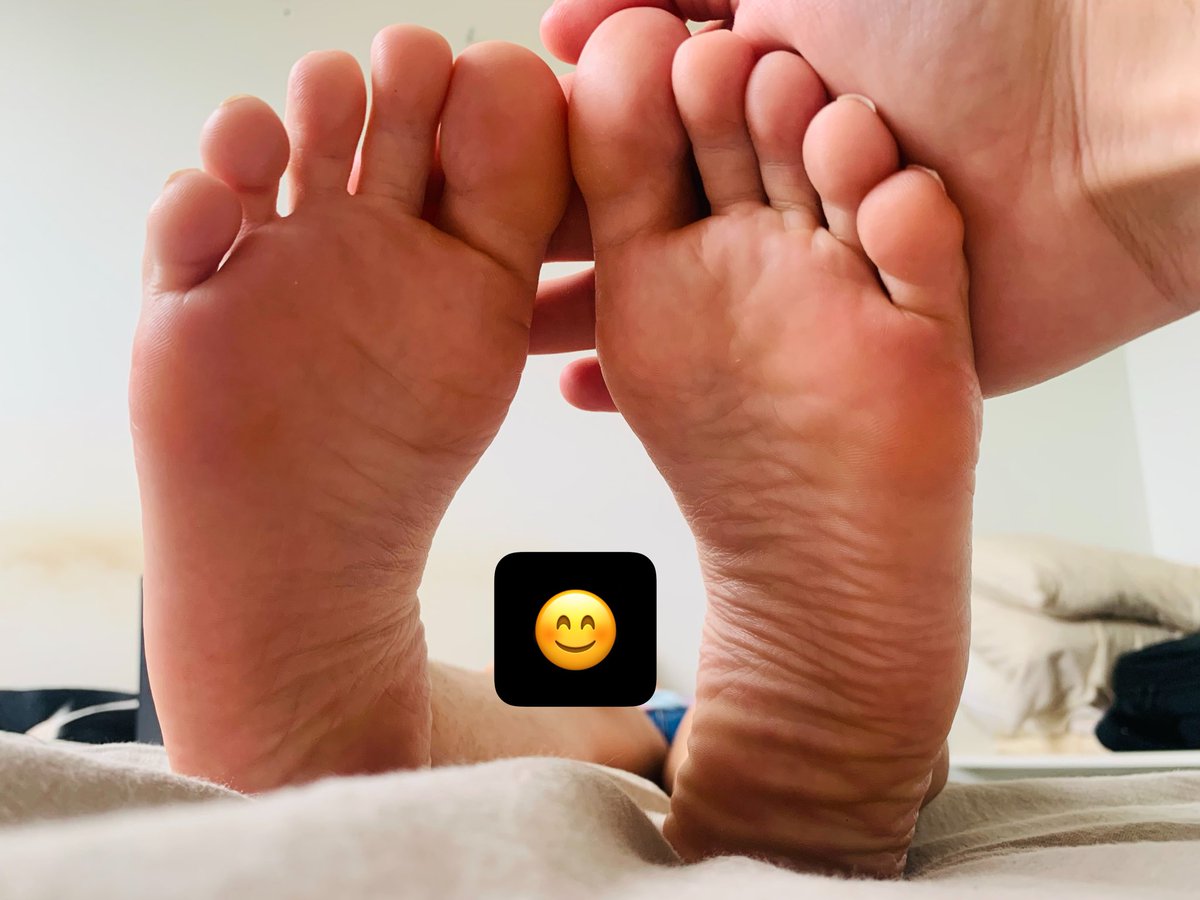 AnneFeet2's tweet photo. https://t.co/OSyZyG3z48 https://t.co/PdpTTqNpoS