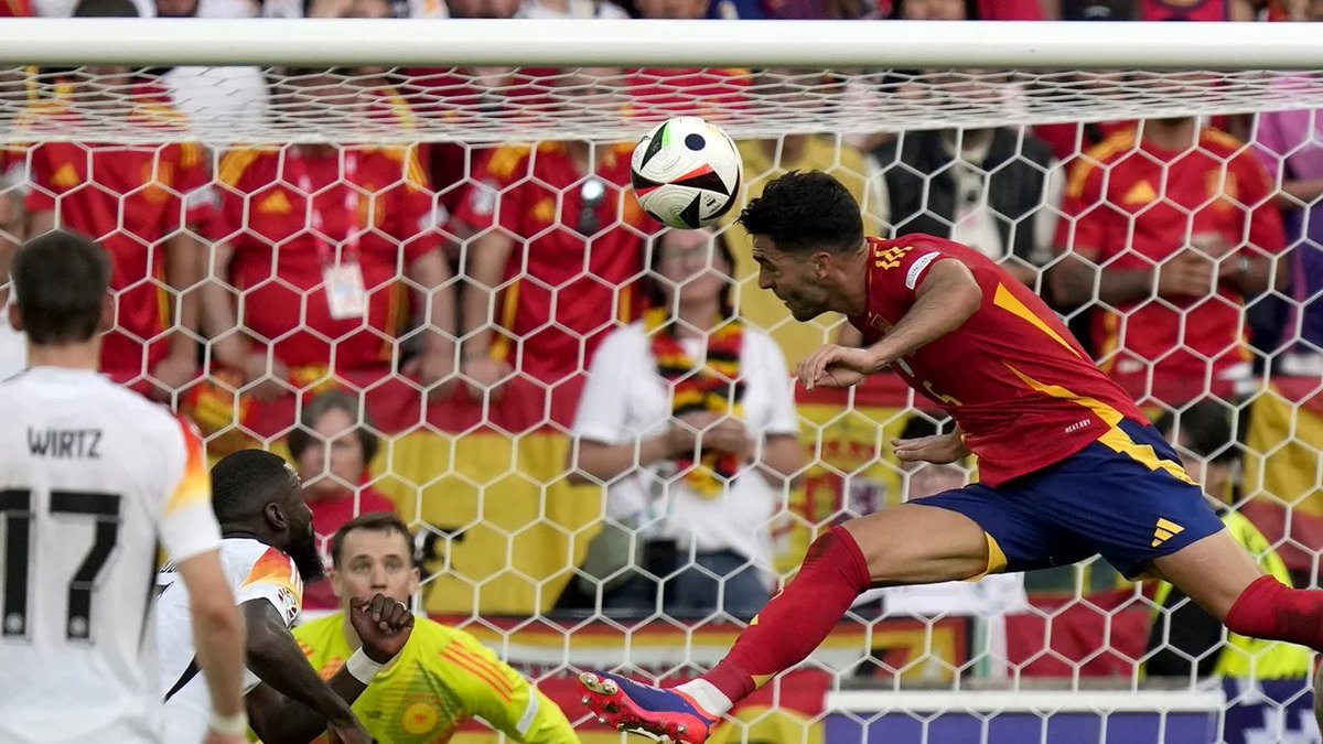 david_lrl's tweet photo. Mikel Merino. 
-Euro 2024 vs 🇩🇪
-Mundial 2026 vs 🇵🇹

Dos goles históricos made in Pamplona. https://t.co/WD05xsFVnz