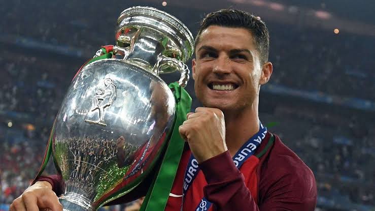 Maldini tweet media