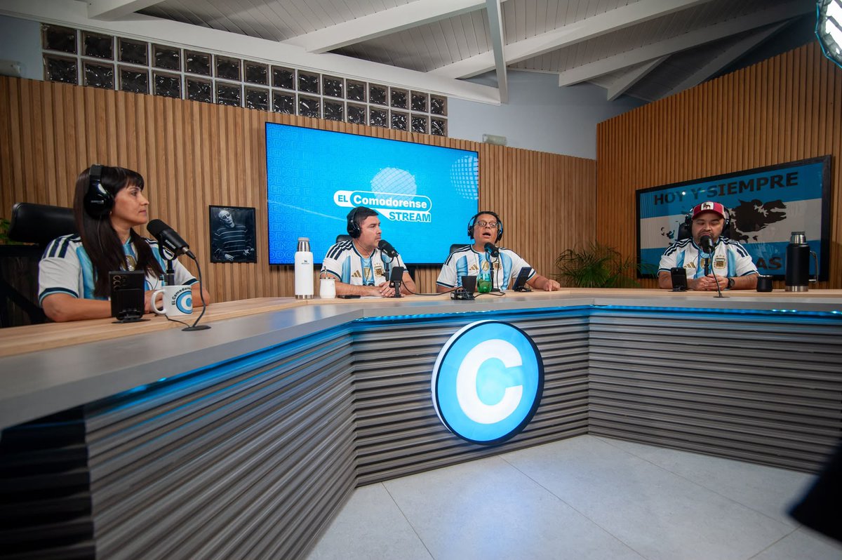 ElComodorense's tweet photo. Conéctate al vivo de este lunes para repasar y analizar todo lo que pasa en la ciudad en una hora y media a pura información por YouTube.

https://t.co/pMGoApEoE9 https://t.co/1bRfqmWQQl