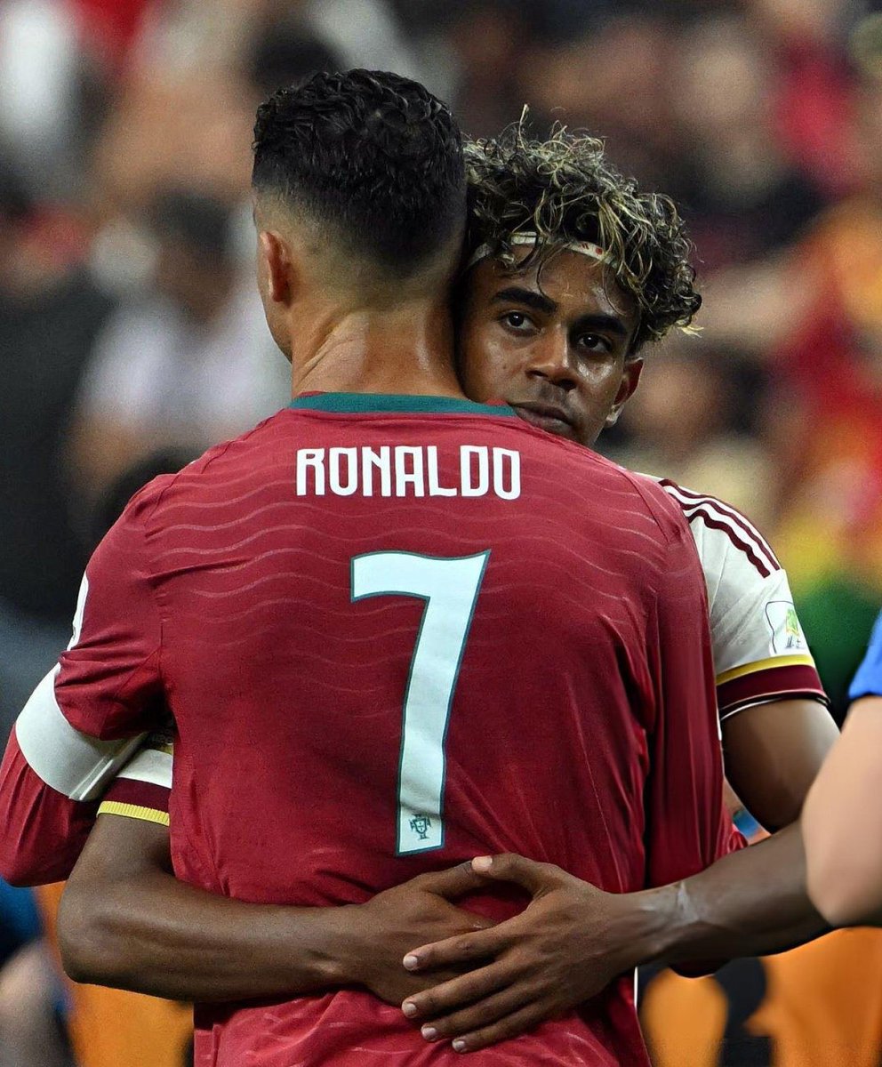 mhd_ghostSn's tweet photo. Respect à l’éternel second goat CR7❤️ https://t.co/pd0JxBFvNU