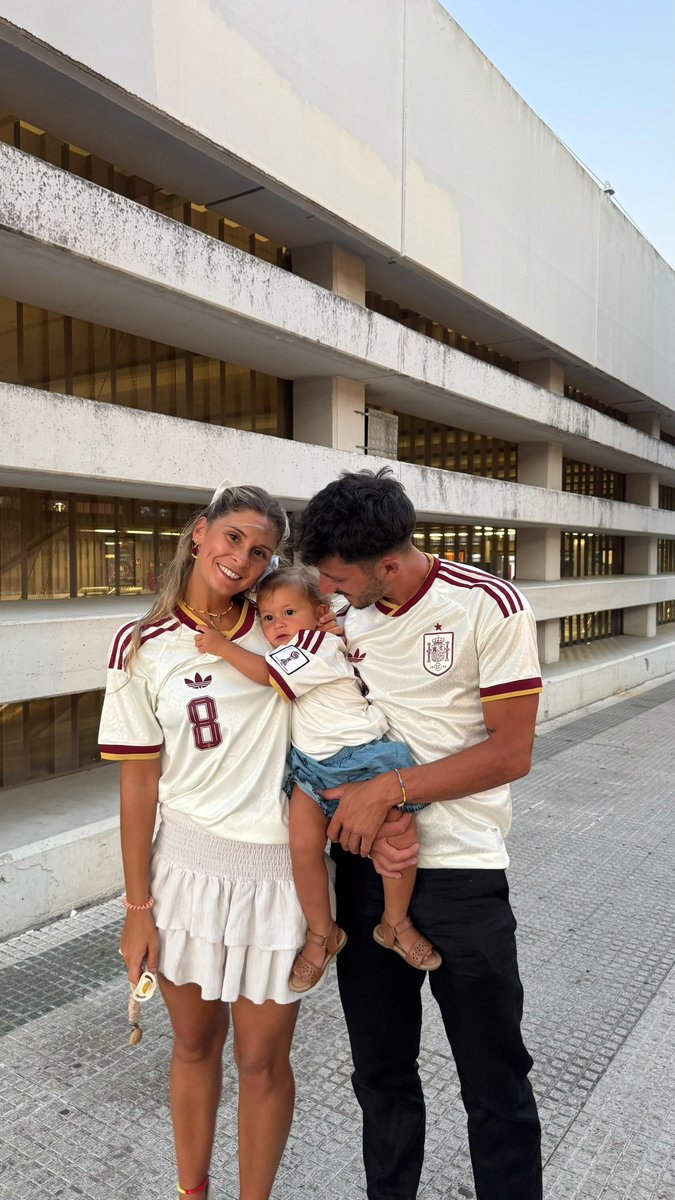 mariahj99's tweet photo. España 🇪🇸 🇪🇸❤️⚽️ https://t.co/ZJjh6WL2Fy