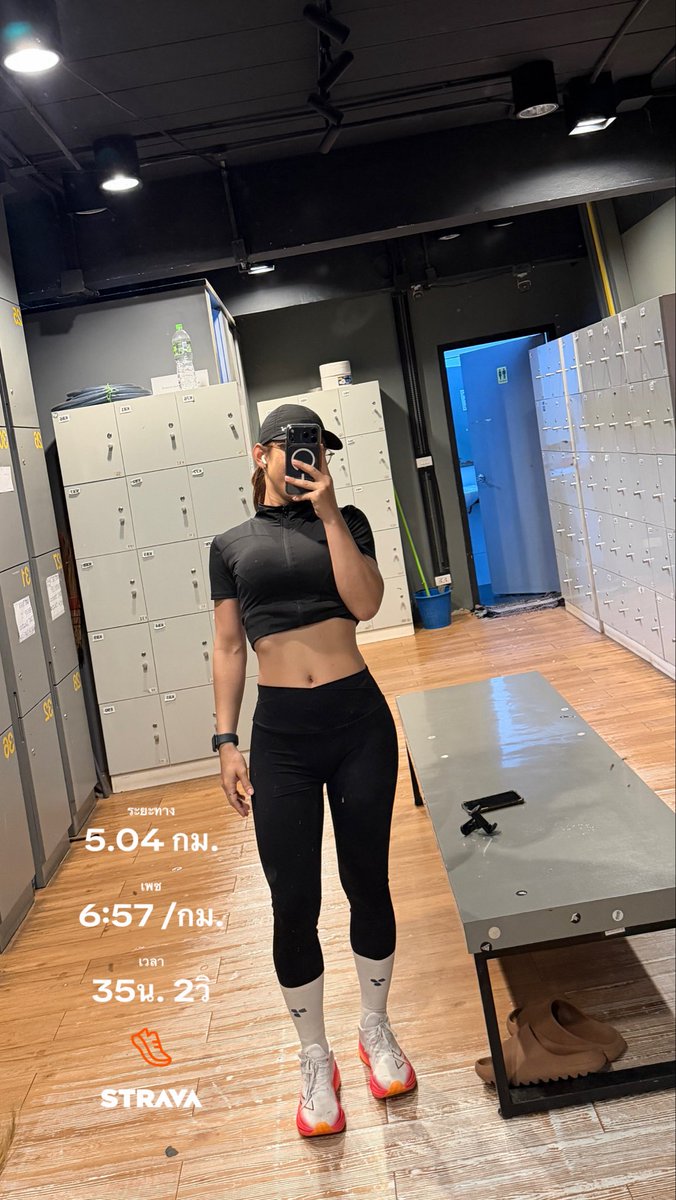 Lly_Kz's tweet photo. วิ่ง แลก อะไรดี 🤣🤣🤣
#วิ่ง #run #cadio #thailand https://t.co/5hCzLgduTc