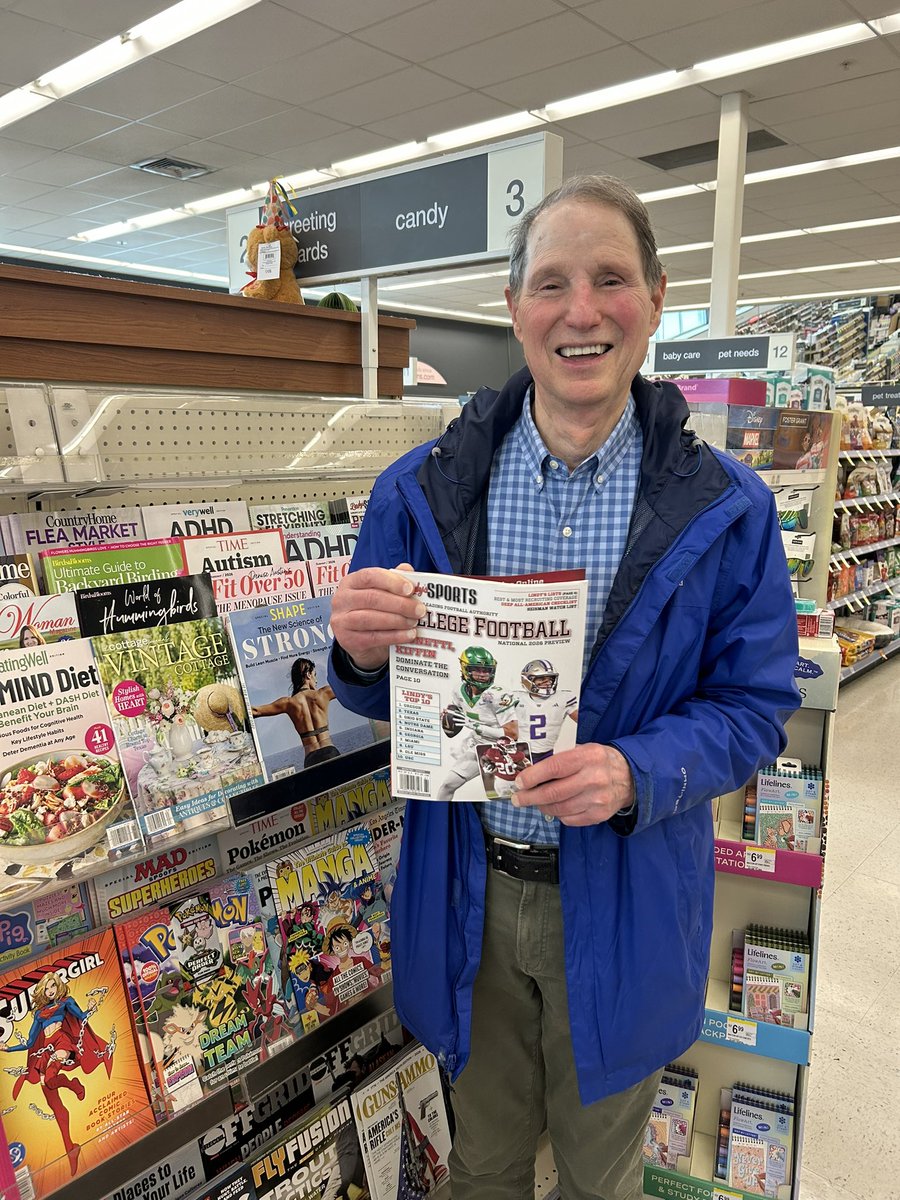 RonWyden tweet picture
