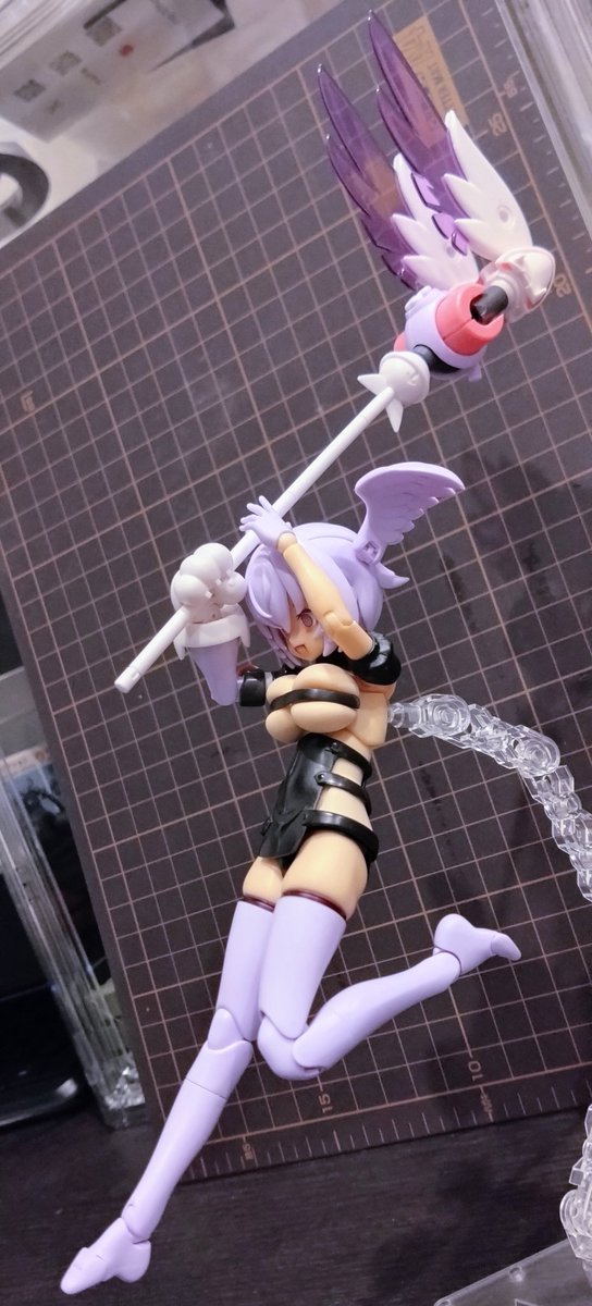 zenerbreakdown_'s tweet photo. シャオの武器であそぼ！
ではなく、一度も純正フル装備されず際どい格好ばかりさせられついにキレちらかしたシャオさん
 #メガミデバイス
 #おはようモデラー https://t.co/pFAY7xxgvu